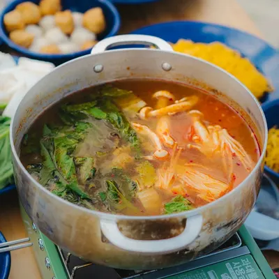 Vietnamese-style veggie hotpot